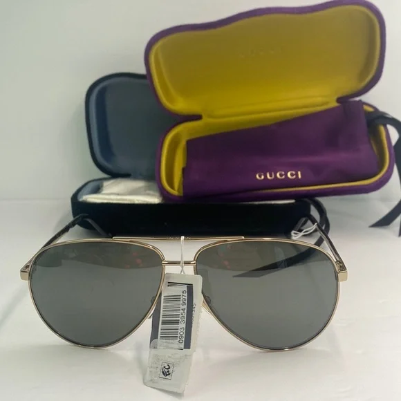 ? - New unisex Authentic Gucci GG0137S is a perfect choice of Sunglasses Gucci Brown Gradient Aviator Men main image 3